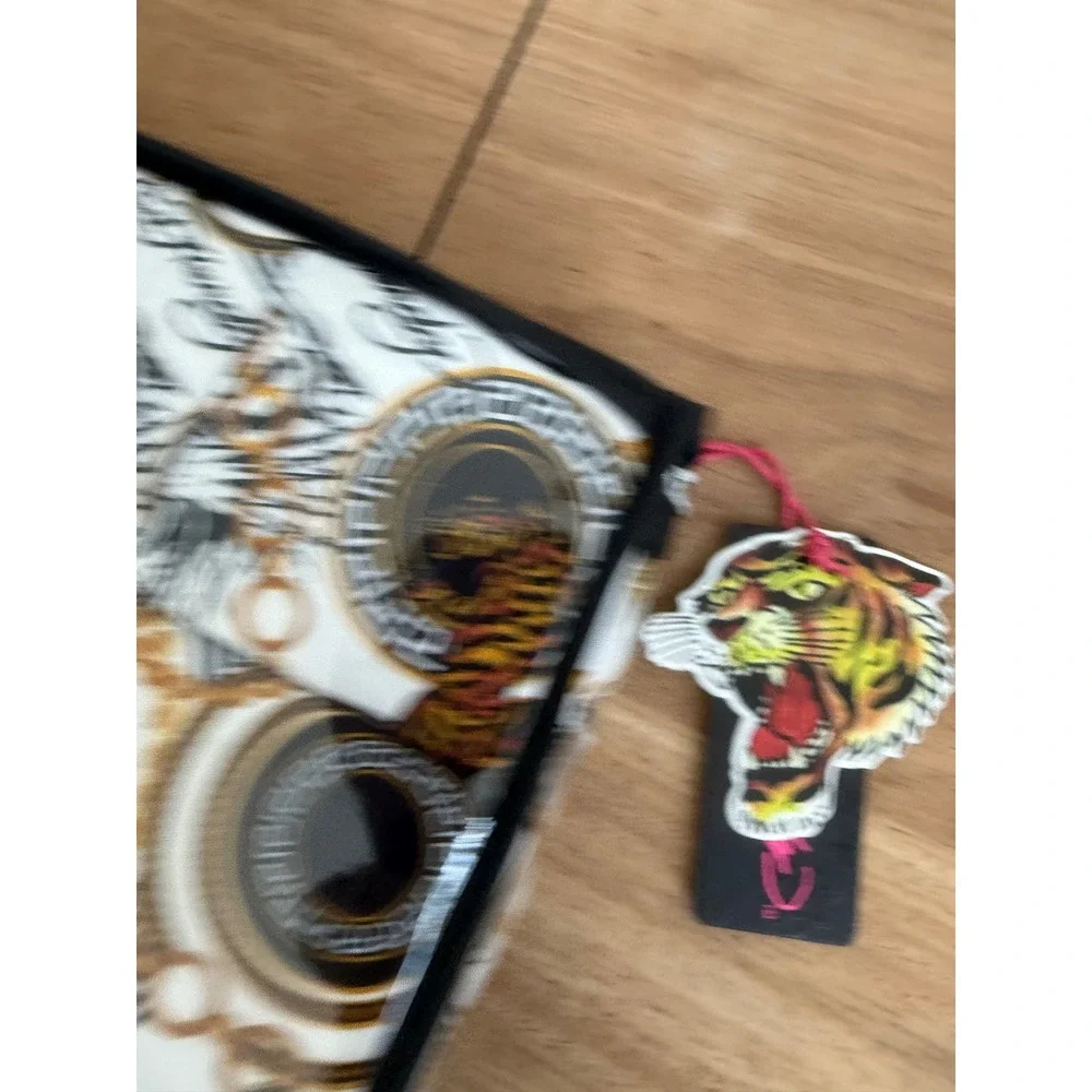 Ed Hardy King 6-Piece Double Brushed Sheet Set Tiger Chain Print White NEW